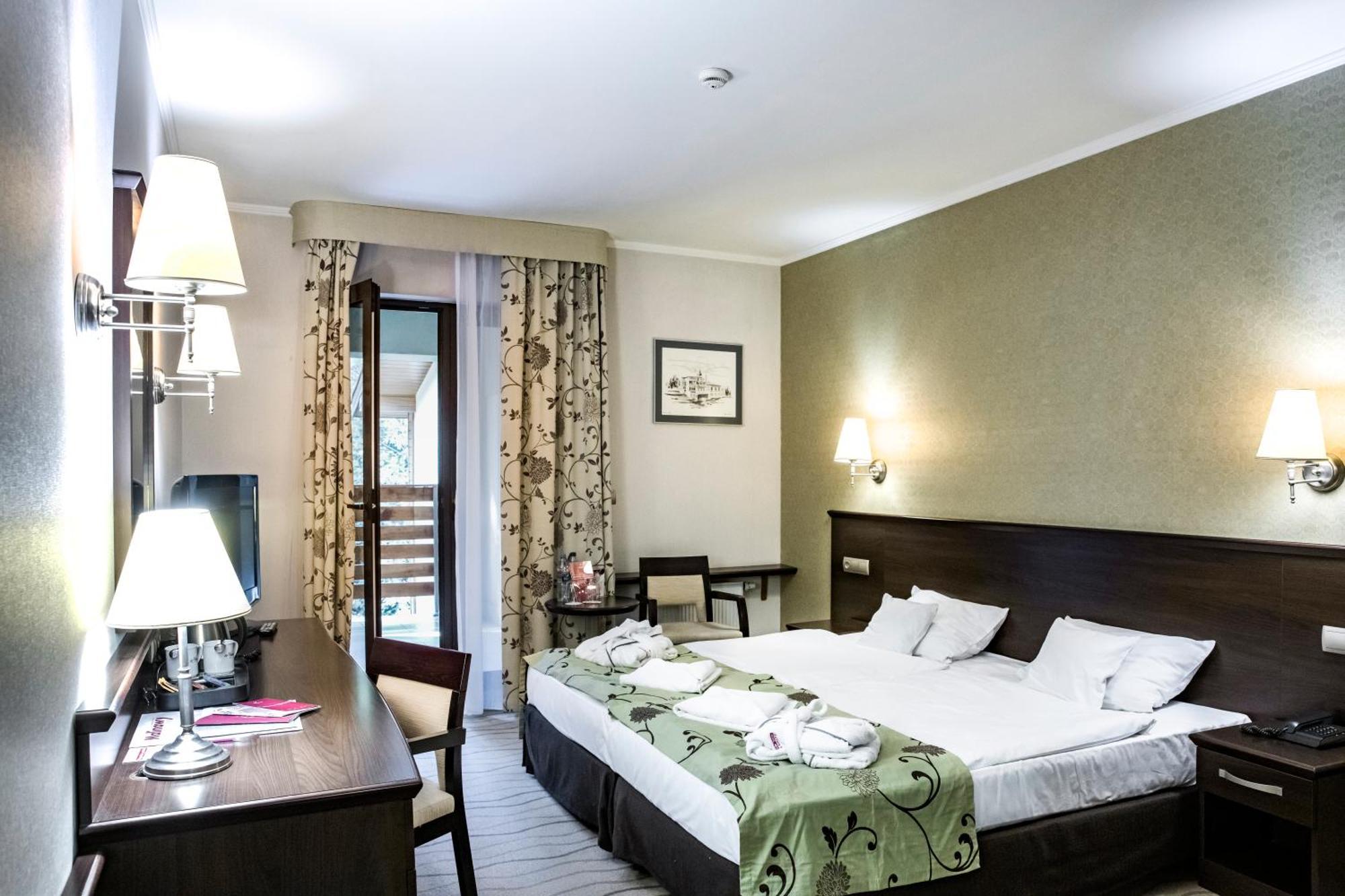 Malinowy Dwor Hotel Medical Spa Свєрадув-Здруй Екстер'єр фото
