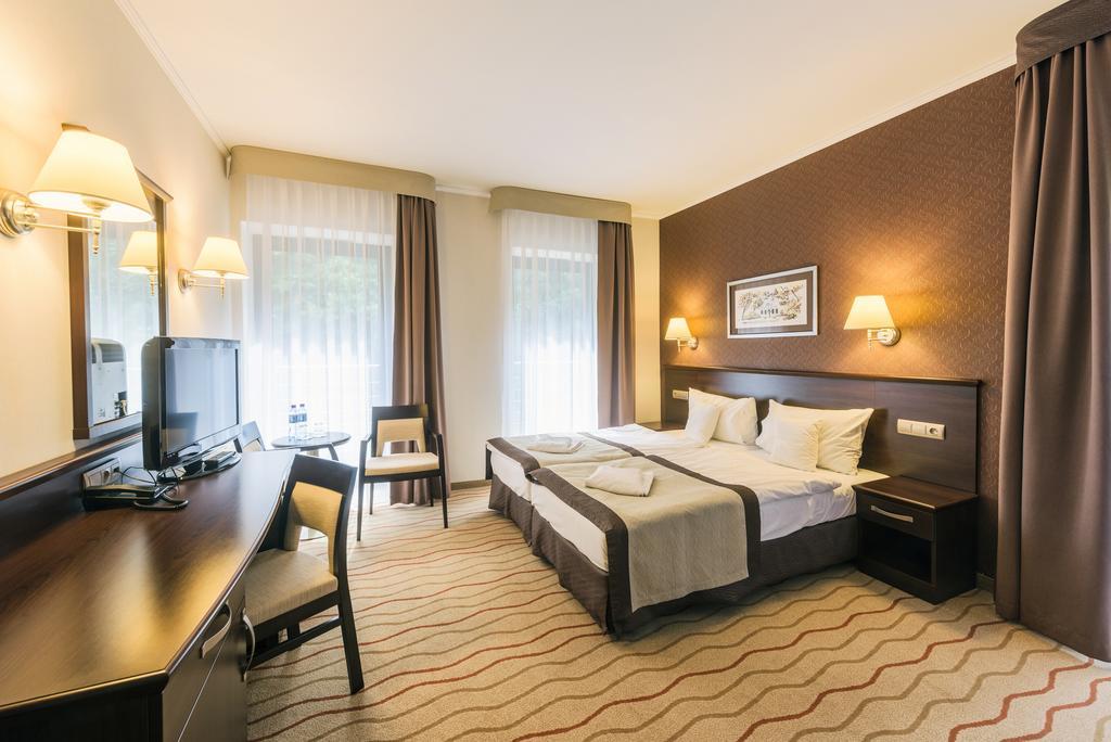 Malinowy Dwor Hotel Medical Spa Свєрадув-Здруй Номер фото