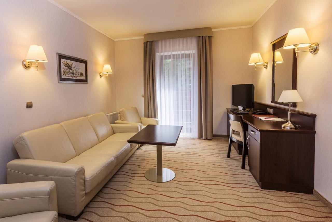 Malinowy Dwor Hotel Medical Spa Свєрадув-Здруй Екстер'єр фото
